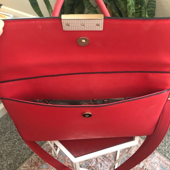 Red structured purse - Picture 3 of 5